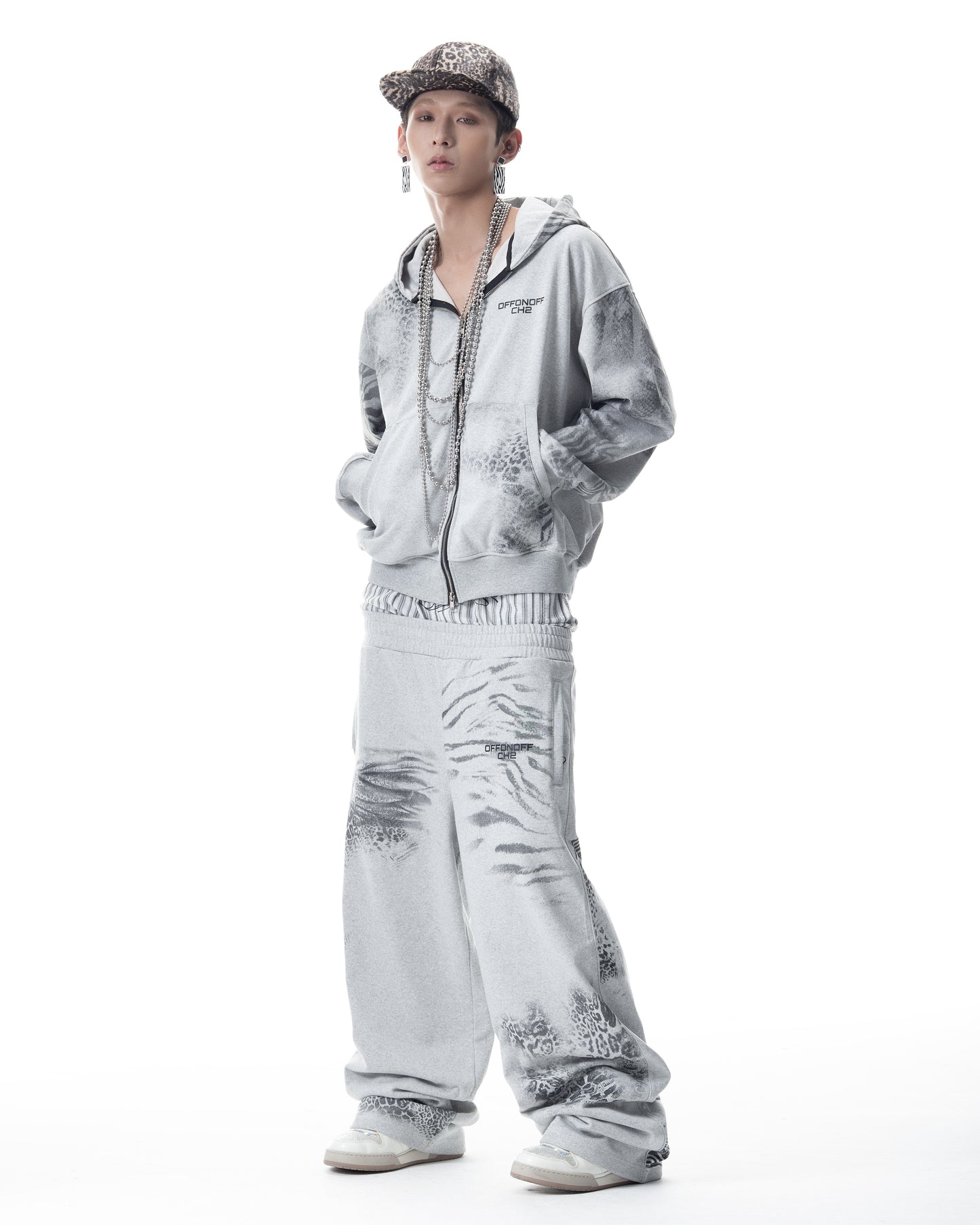 </2 CH2 X OFFONOFF SWEATPANTS