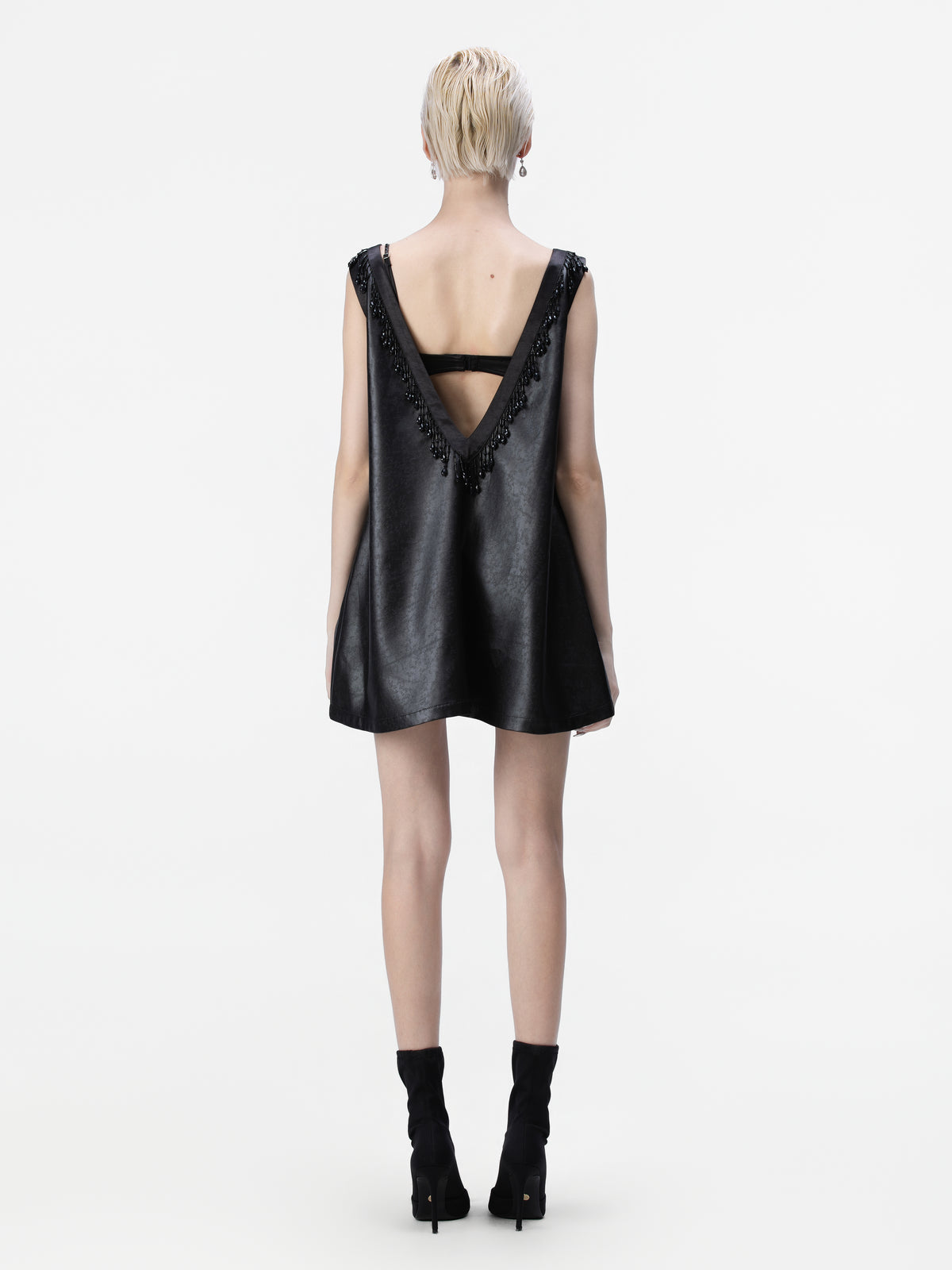 QUYCO Sleeveless V Neck Mini Dress