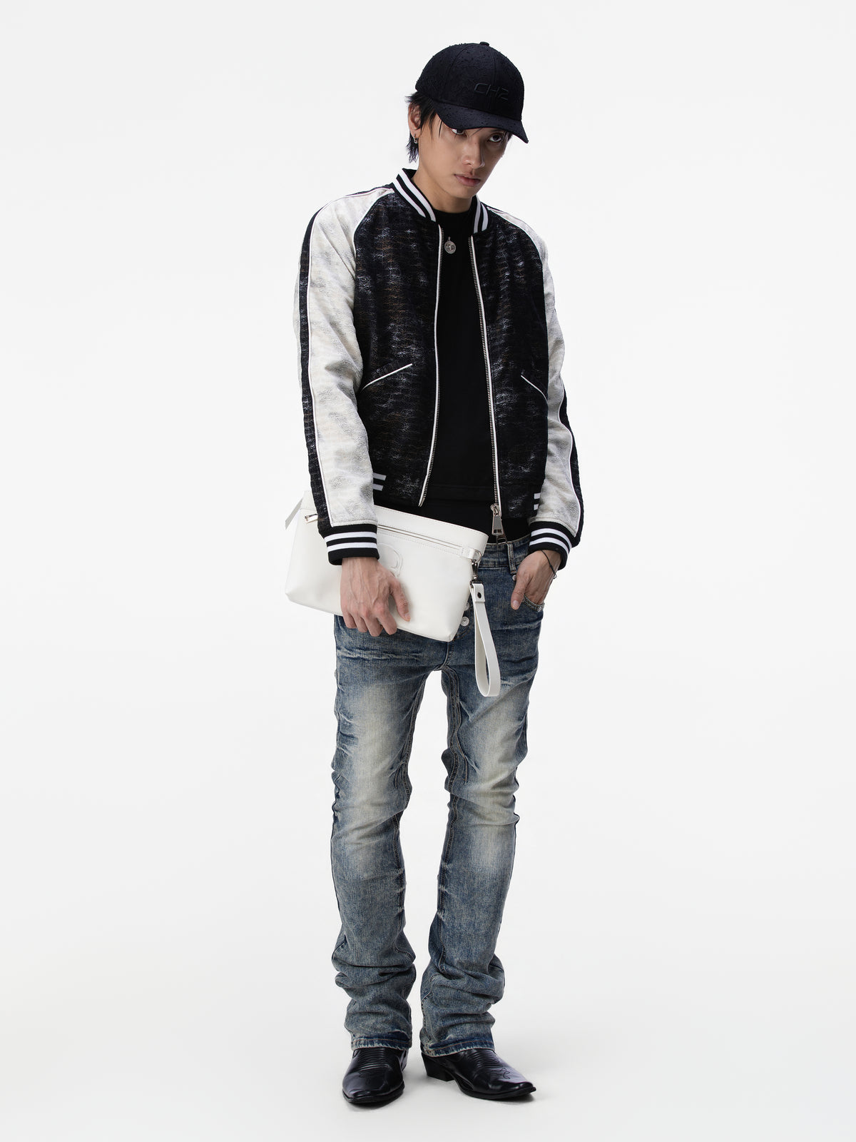 Double Closure Skinny Jeans