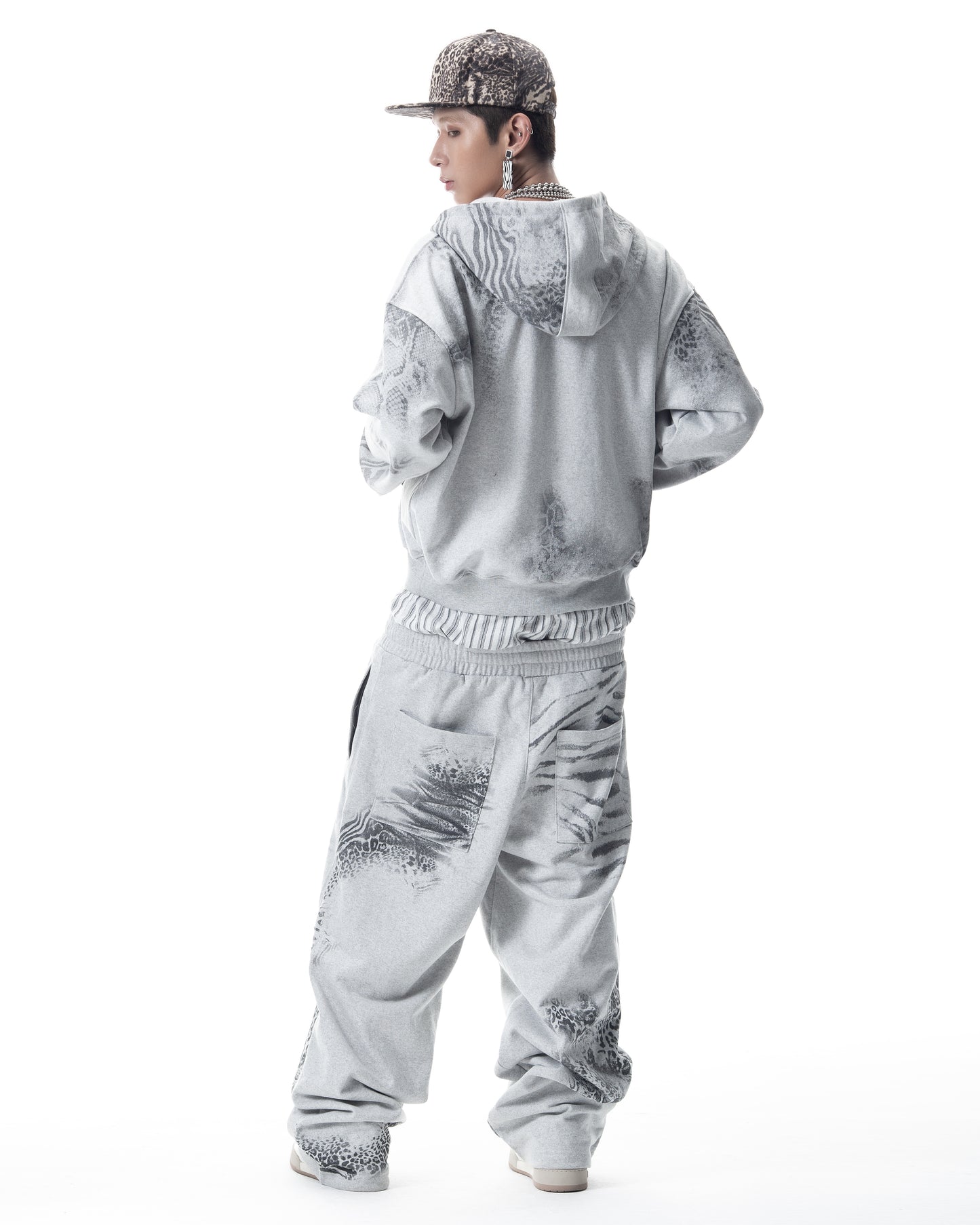 </2 CH2 X OFFONOFF HOODIE ZIP UP