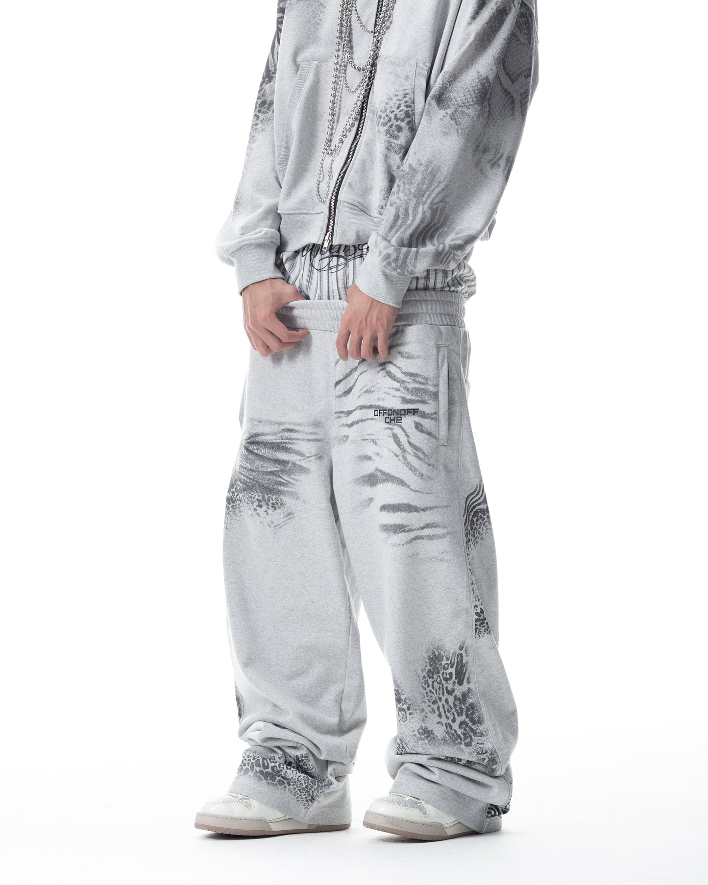 </2 CH2 X OFFONOFF SWEATPANTS